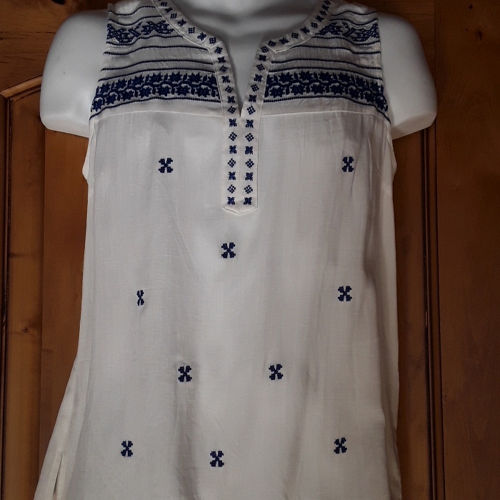 Skies are blue blouse
